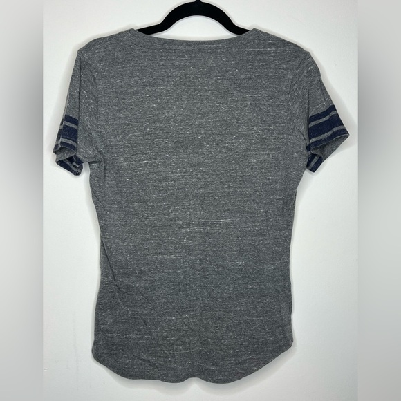 Buffalo Sabres Women's Large Logo V Neck T Shirt Gray NHL Carl Banks game day - Picture 6 of 7